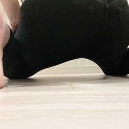 黒スキニーでおなら、Tバックでおなら、直で嗅いで体に入れたい