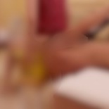 あ、ここにちょうどいい椅子があった〜🩷🩷🩷