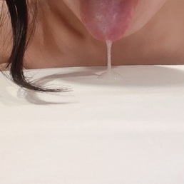 大量唾液で乳首と顔をひたすら舐め回され、寸止めされて興奮