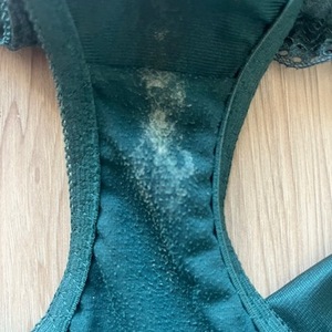 パンツこんなに汚れちゃったぁ???