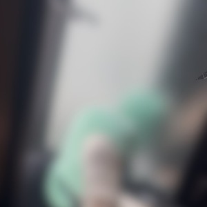 外から誰かに見られてるかもね？🩷🩷🩷