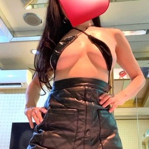 コスプレで金蹴り連打よ👩 🦰🦶❤✨✨✨