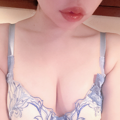 唇、褒めてもらえることが多いです。  昔はコンプレックスだっ