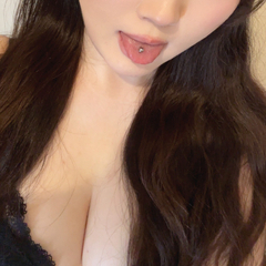 ご主人様こんばんは        電マだいすきなえみりです…