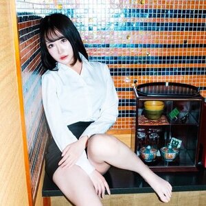 美形保証★キュートでセクシーな20歳のドミナ”ヨハネ”が出勤