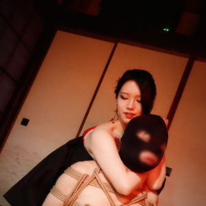 和服が似合うスレンダー美形の若手ドミナが出勤！