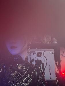 ラウンジにいます