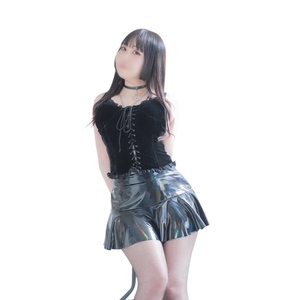 新人レオナ女王様