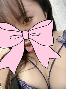 出勤しておりまするぅ