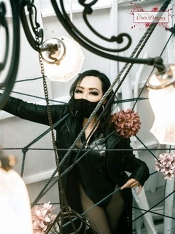 篁(タカムラ)ルイ女王様