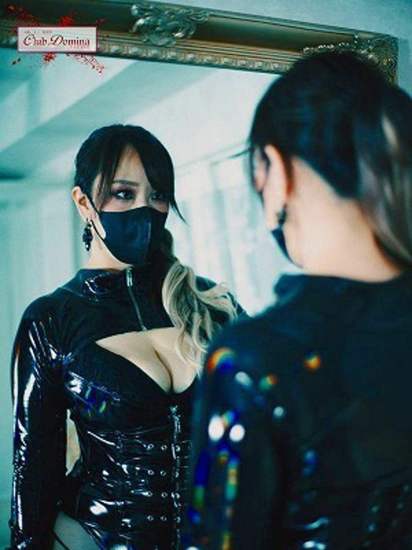 椿奈々女王様
