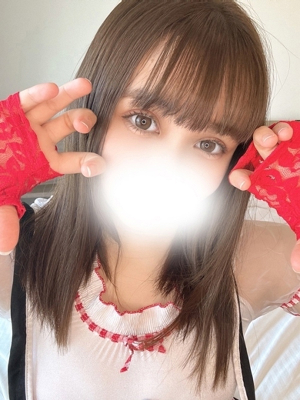 エミリ(19)