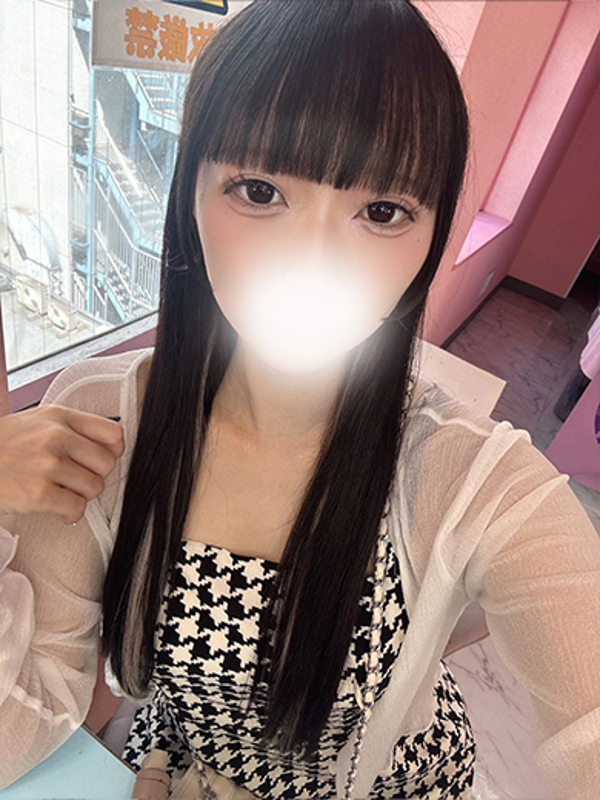 エマ(20)