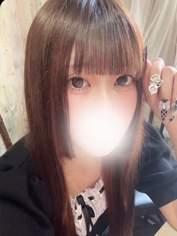 メイ(18)