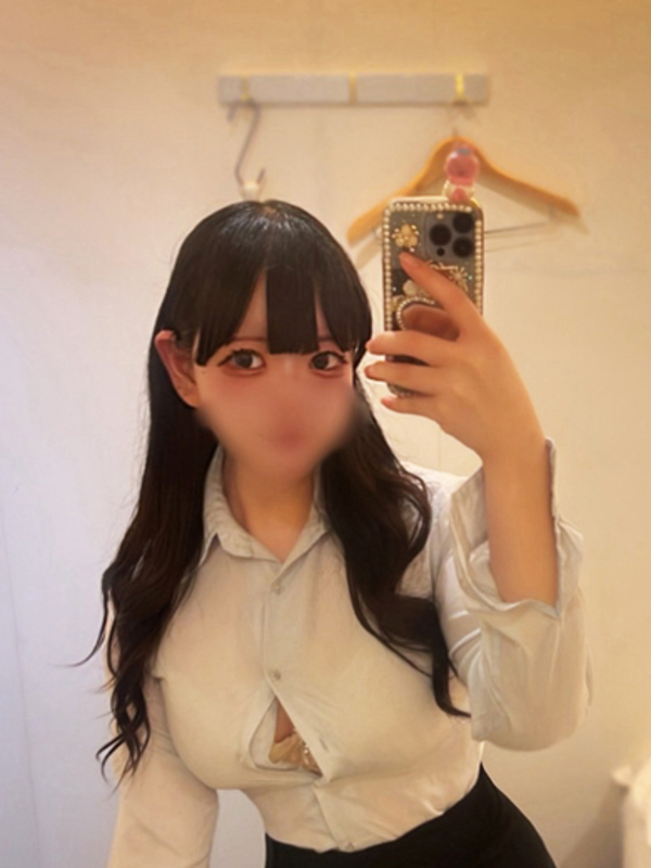 モエ(19)