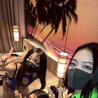 M男1人：Mistress3人　魅惑の白エナメルブーツ[前編]　ー 集団調教 ブーツフェチ ー