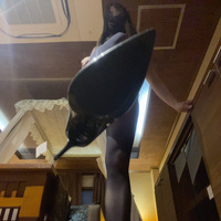 誰も
