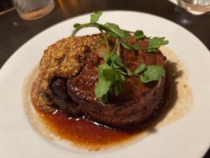 新宿で厚切りチャーシュー！！
