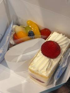 美味しいケーキご馳走様でした〜