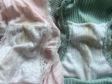 前洗ってたパンツがいい感じで汚れてきた🩷🩷