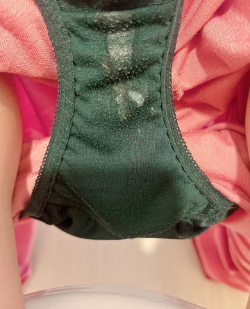 パンツ下げたらまだ少し汚れが湿ってる🩷来週のお知らせ🩷
