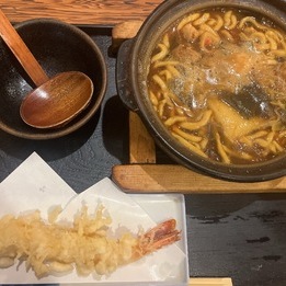 最近急に寒くなったから、味噌煮込みうどん食べた🩷笑