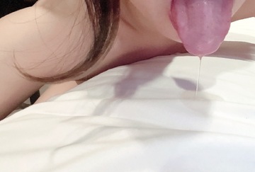 大量の唾液が垂れ落ちるぐらい顔と鼻を舐め回されたい