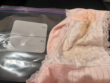 全身の臭い匂いを嗅ぎ続けて、臭すぎるパンツを持って帰りたい