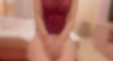 今度は両足閉じて座ってみよ〜🩷🩷🩷