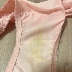 すでに黄色くなるパンツ🩷🩷🩷笑