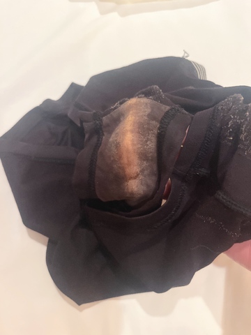 全身の臭い匂いを嗅いで、おならを嗅ぎ続けて興奮したい