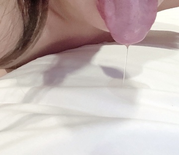 顔と鼻を舐め回され。顔も体も全身ベトベト唾液まみれになりたい