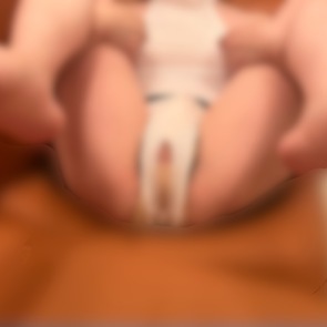 うわぁ！自分で両足広げちゃって🩷🩷🩷