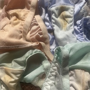 6枚入りで買ったパンツの4枚が汚れてきた🩷🩷🩷