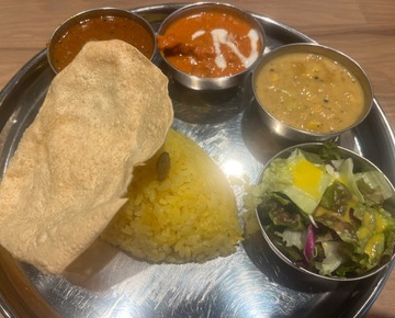 南インドカレー食べに行った〜🩷🩷🩷