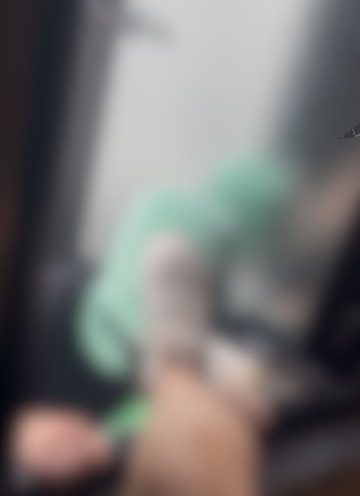 外から誰かに見られてるかもね?🩷🩷🩷