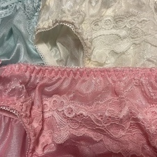 この3枚のパンツを汚す予定〜！！(≧∀≦)🩷🩷🩷
