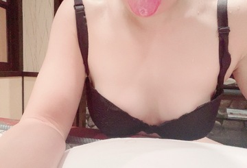 臭いおならと全身の匂いを嗅いで、激しくいじめられたい