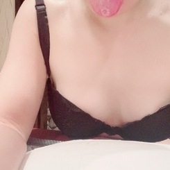 臭いおならと全身の匂いを嗅いで、激しくいじめられたい