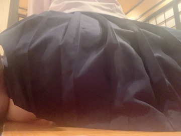 色んな体勢でおならが出てくるところを見て嗅いで興奮したい