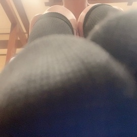 臭い全身の臭い、臭い足と臭い唾液で汚されて興奮したい