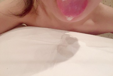 大量の唾と痰で汚されて、飲み続けながら興奮したい