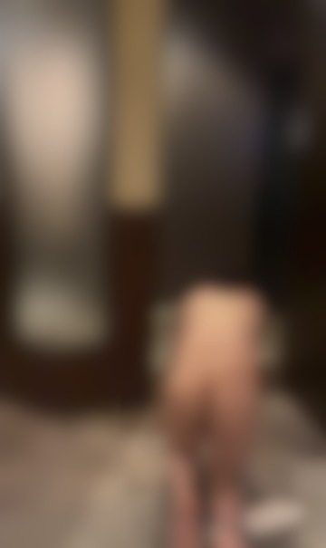 じゃあ今度は四つん這いで移動してね🩷