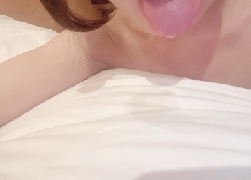 顔をひたすら舐め回され続けて、舌と唾と痰に2度興奮したい