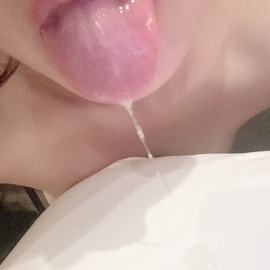 臭い匂いと何度も顔騎されて、顔ベチャベチャにされて興奮したい