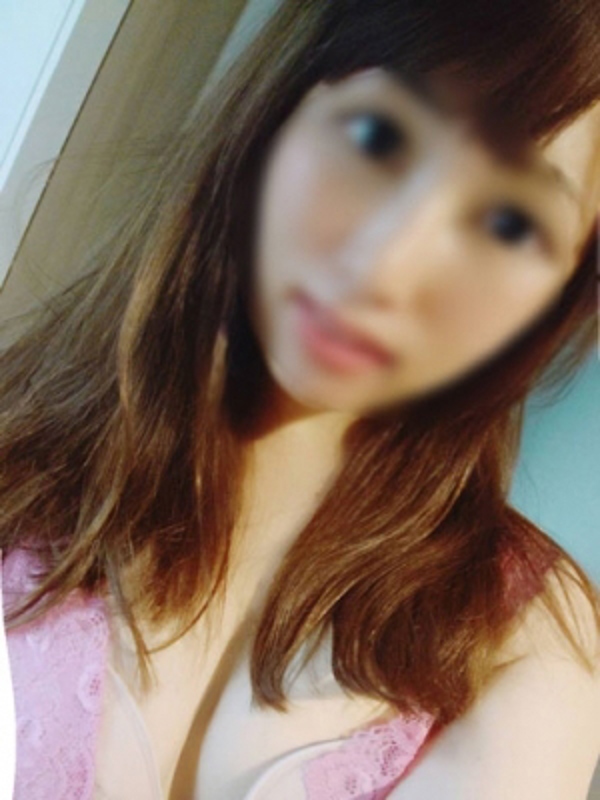 優香(ゆうか)(26)