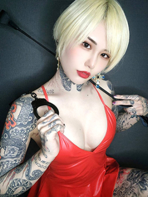 利世 女王様　(リゼ)