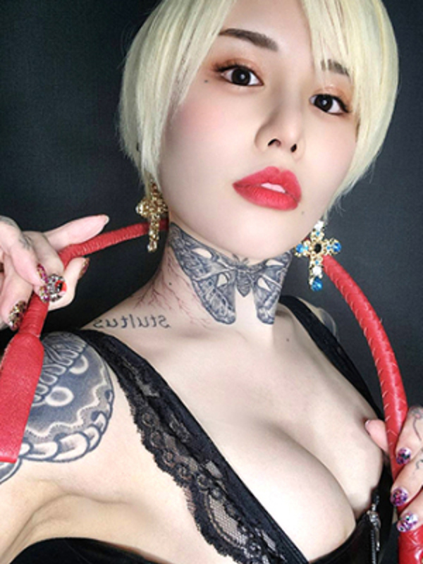 利世 女王様　(リゼ)