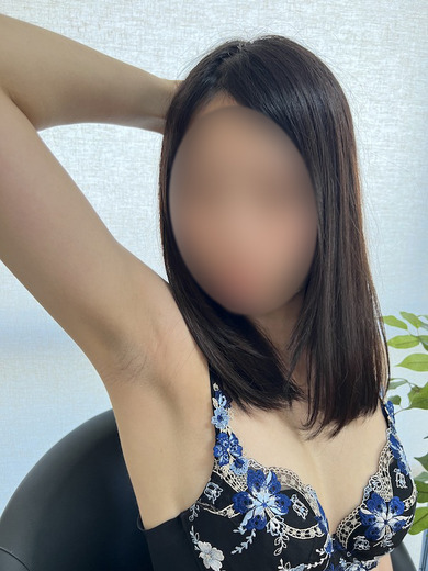 美穂(27)