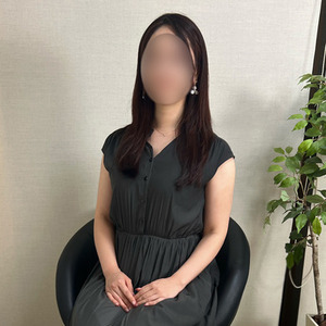 茜